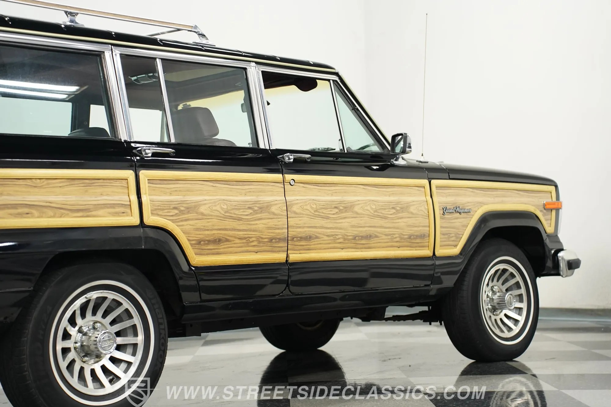 1988 Jeep Grand Wagoneer