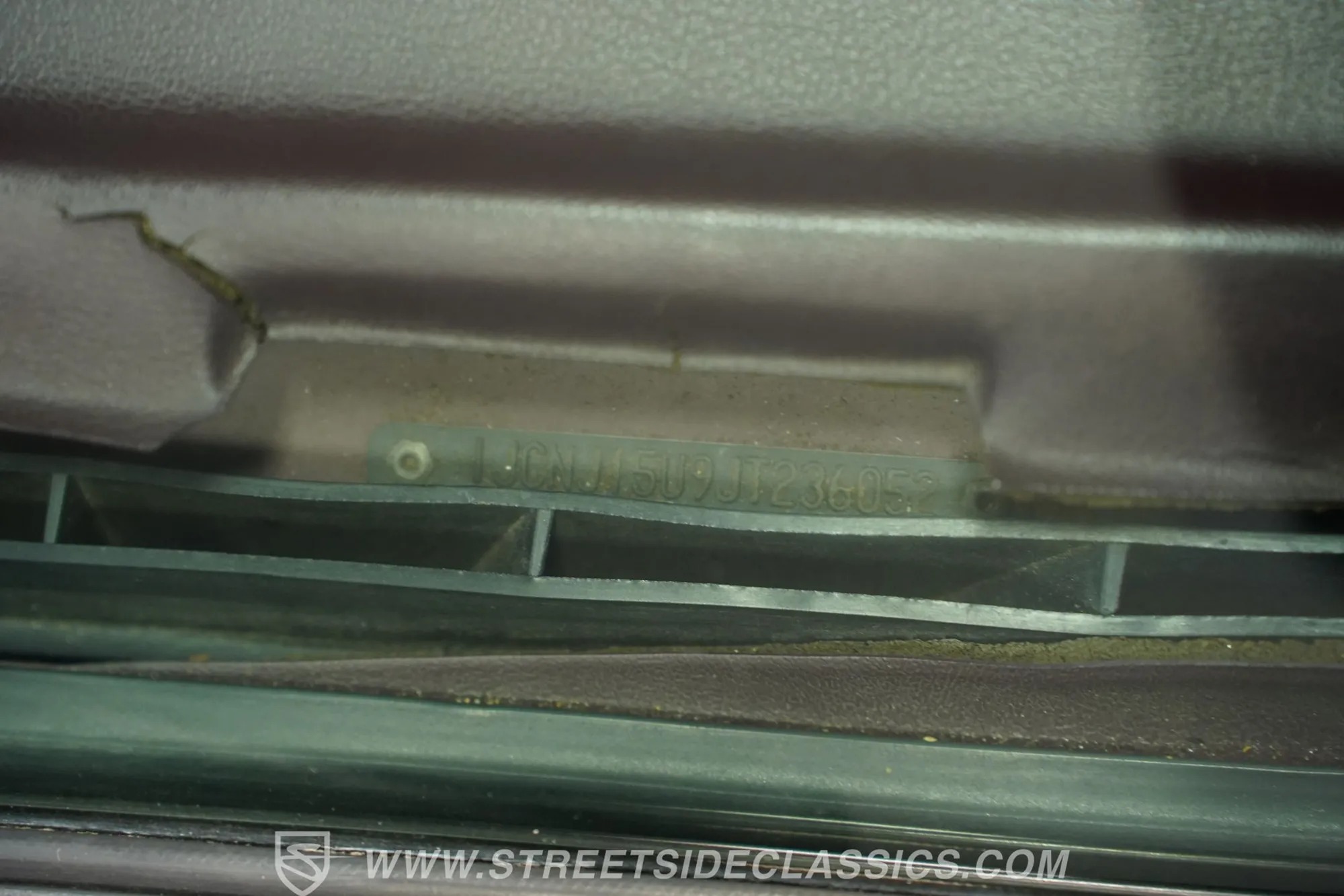 1988 Jeep Grand Wagoneer