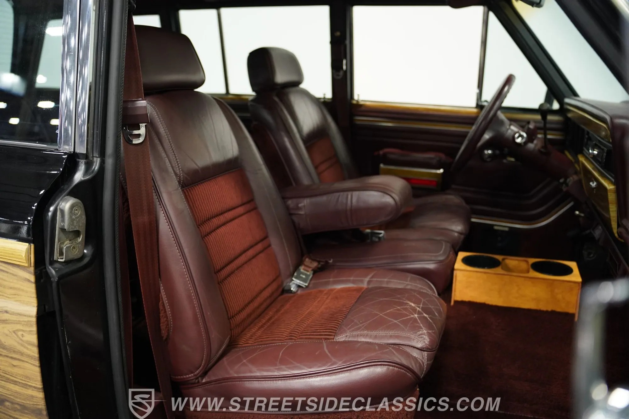 1988 Jeep Grand Wagoneer