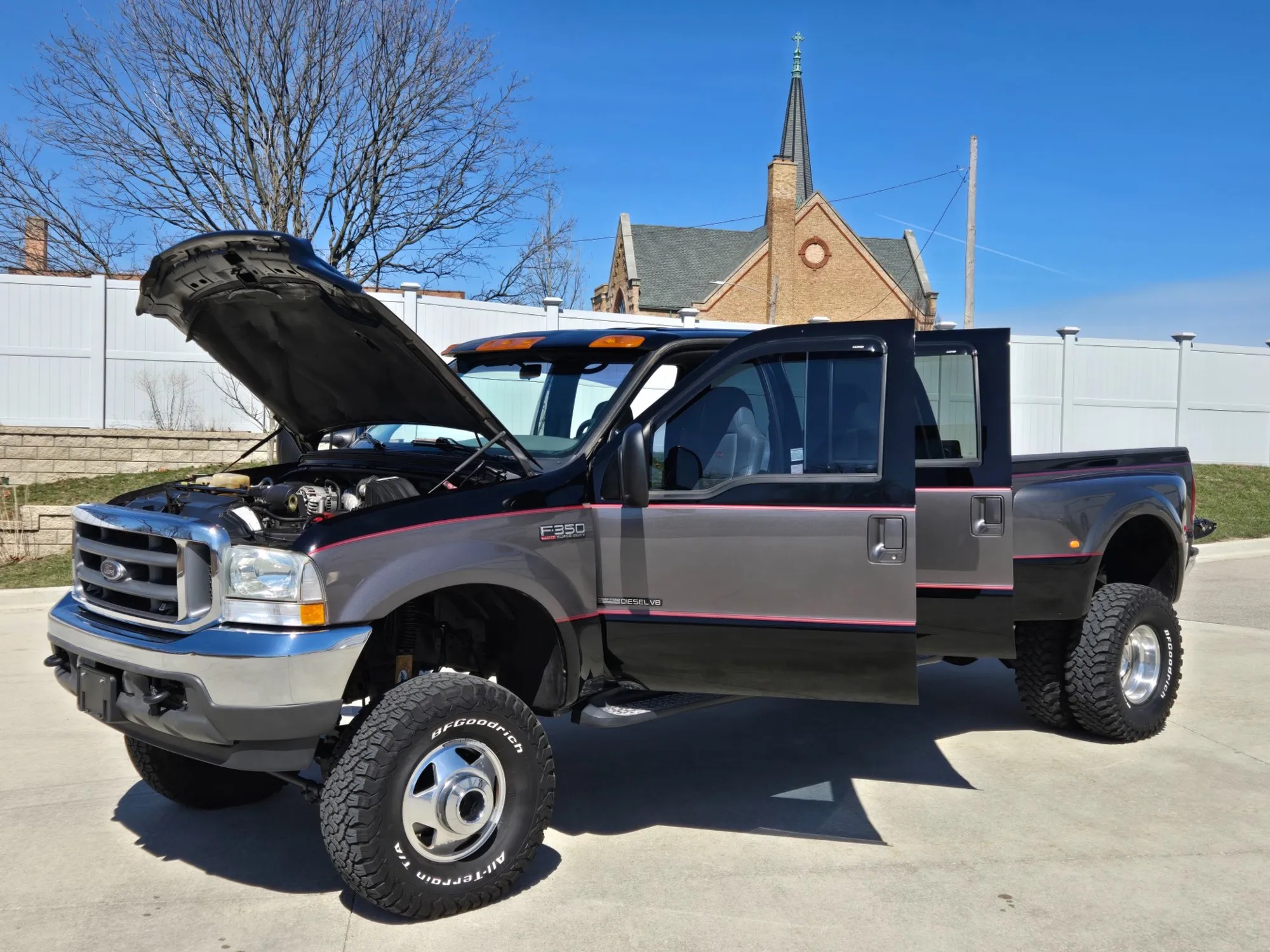 57k-Mile 2002 Ford F-350 Super Duty Lariat LE - 2