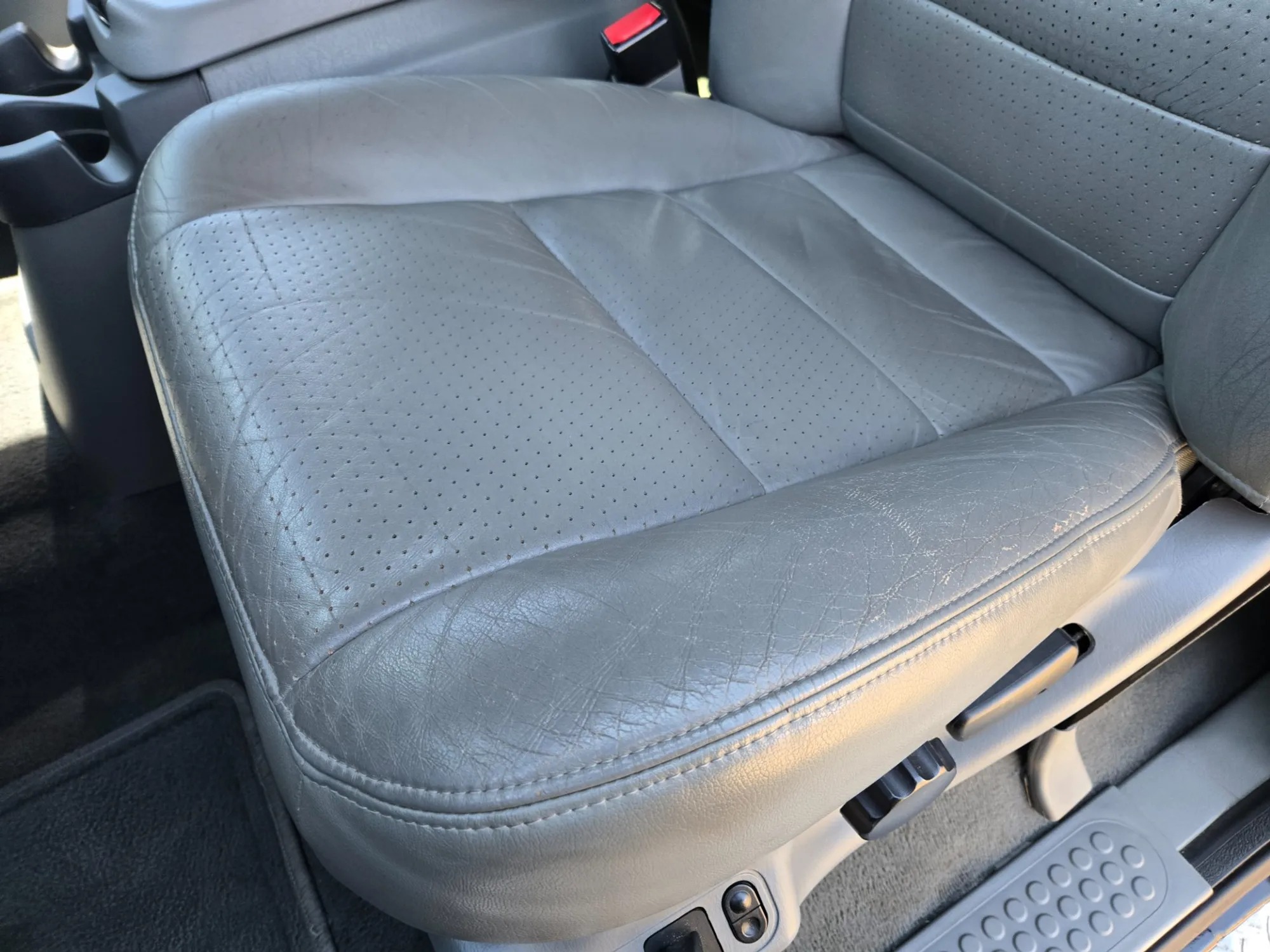 57k-Mile 2002 Ford F-350 Super Duty Lariat LE