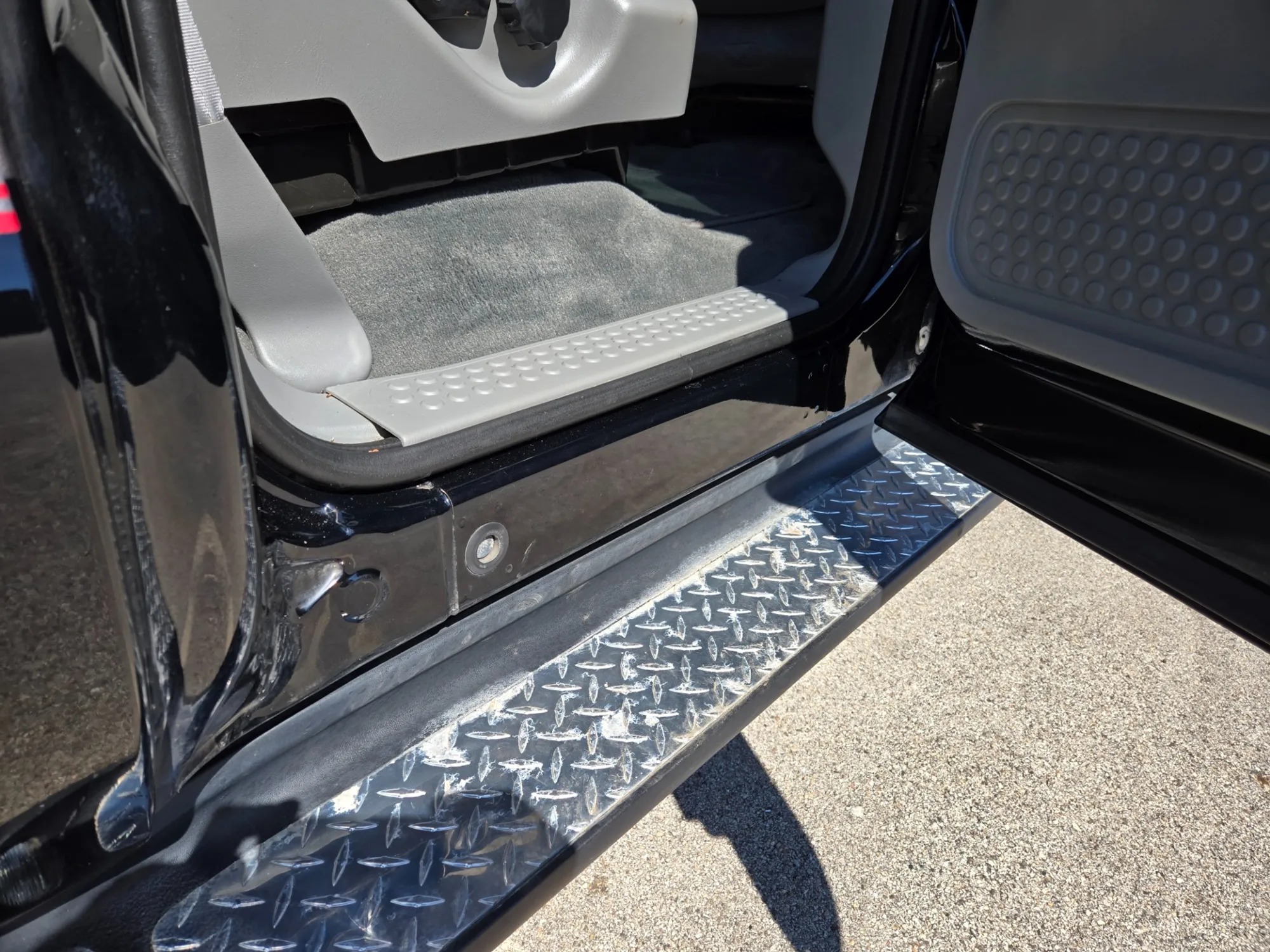 57k-Mile 2002 Ford F-350 Super Duty Lariat LE