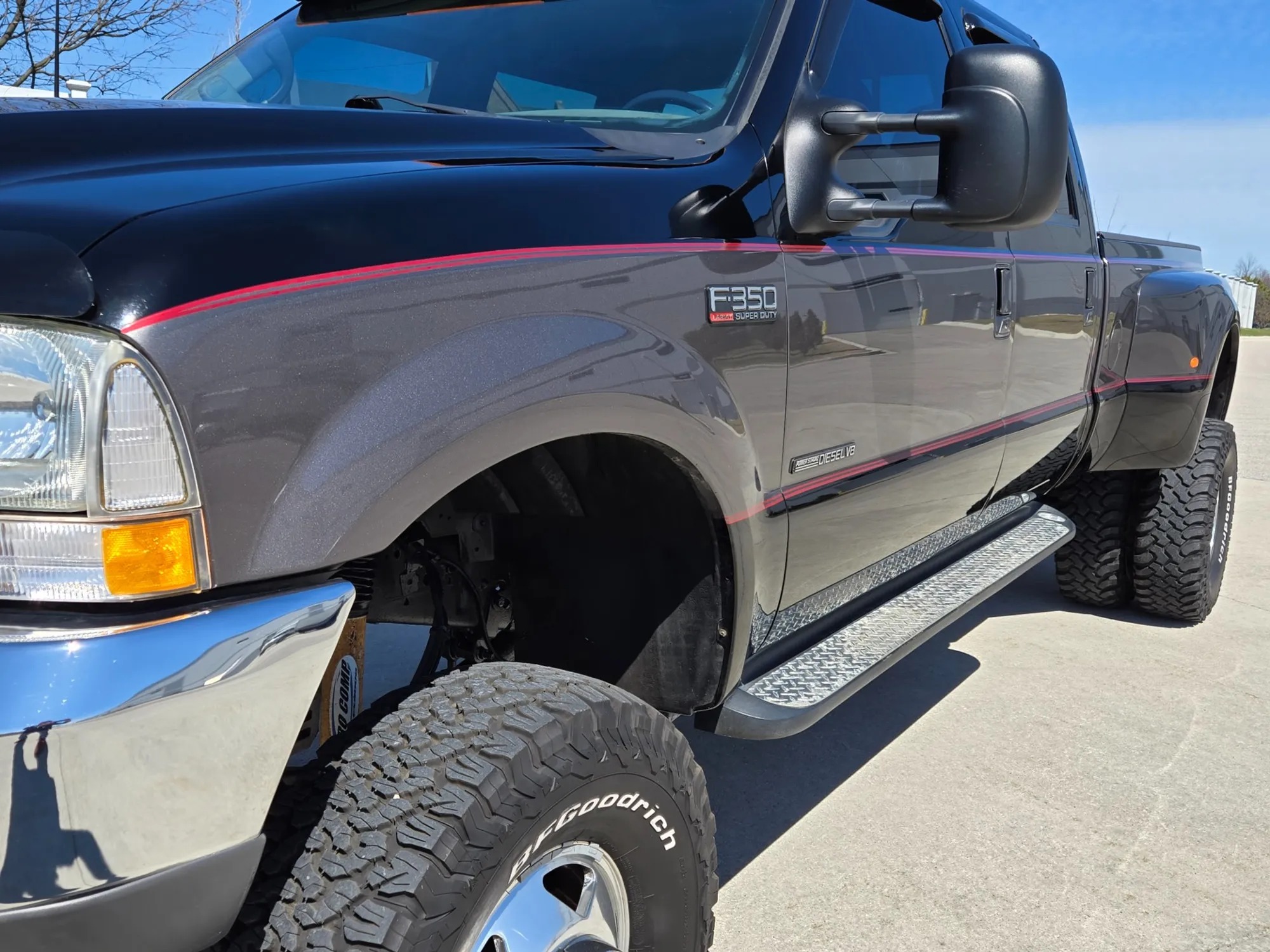 57k-Mile 2002 Ford F-350 Super Duty Lariat LE