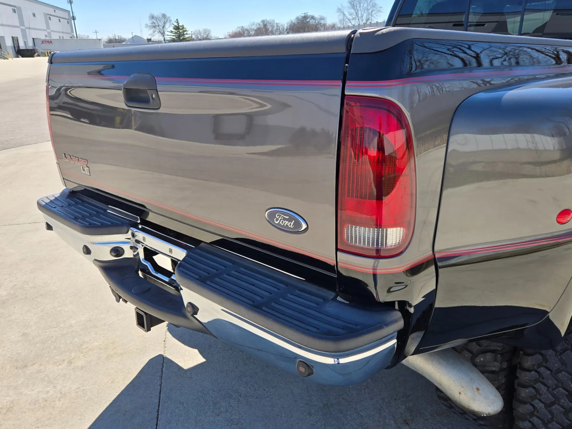 57k-Mile 2002 Ford F-350 Super Duty Lariat LE