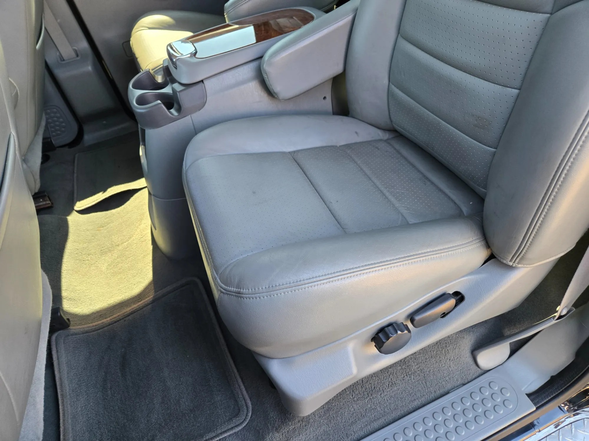 57k-Mile 2002 Ford F-350 Super Duty Lariat LE