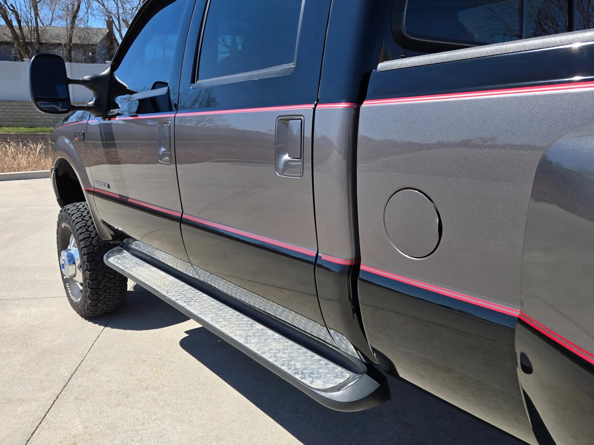 57k-Mile 2002 Ford F-350 Super Duty Lariat LE