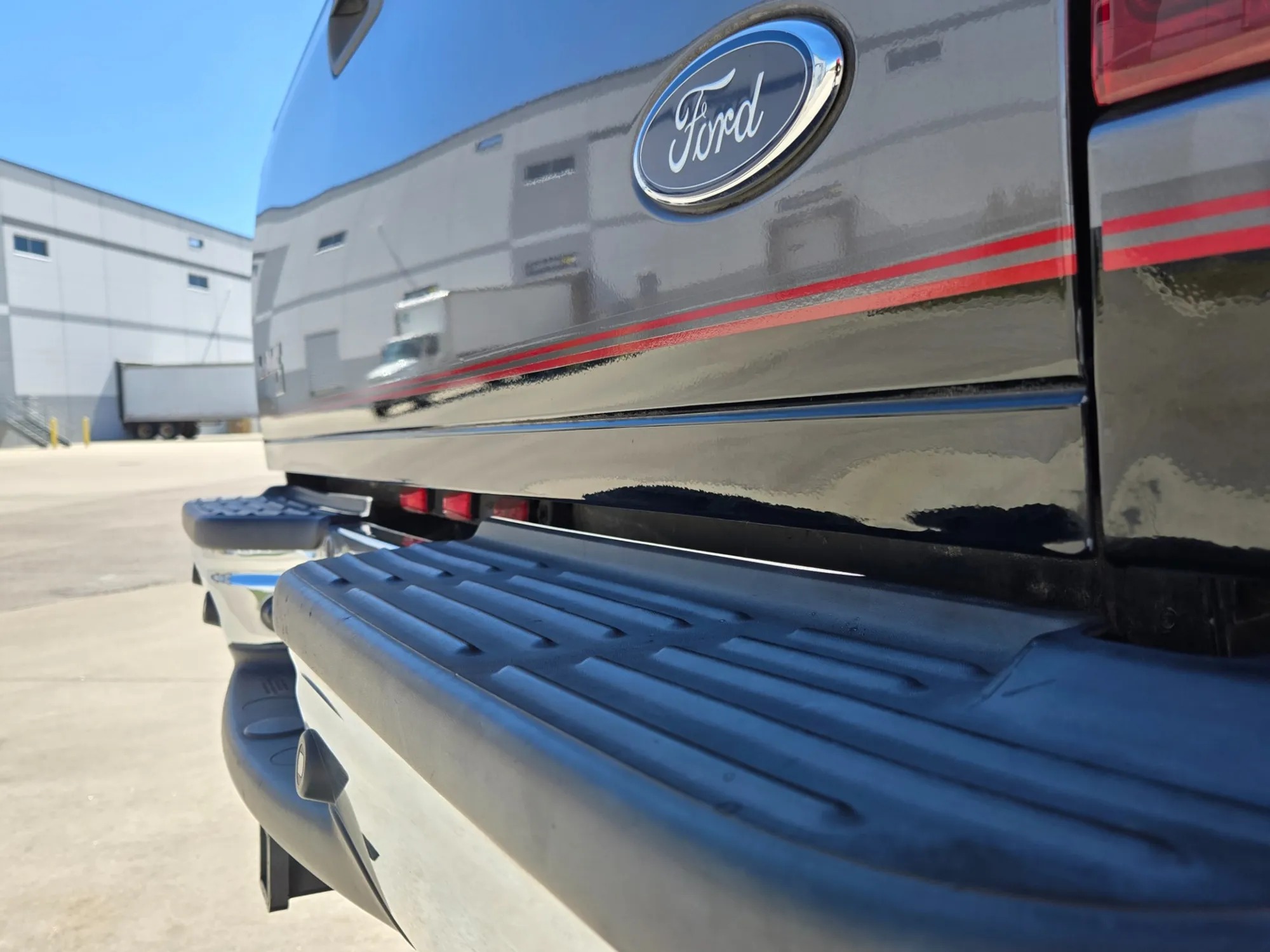 57k-Mile 2002 Ford F-350 Super Duty Lariat LE