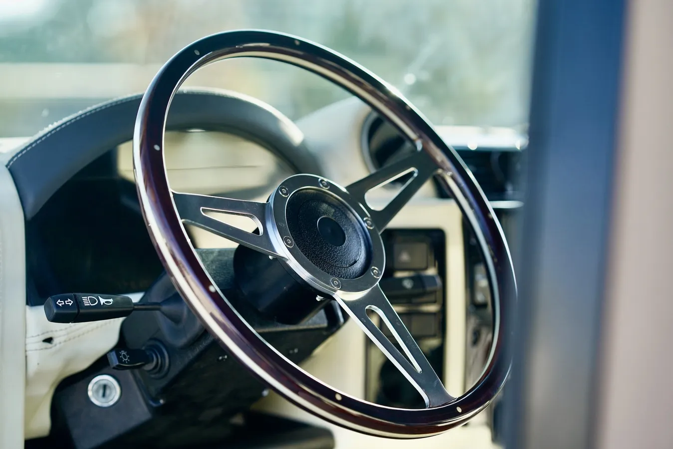 Restomod 1997 Land Rover Defender 90 Soft Top