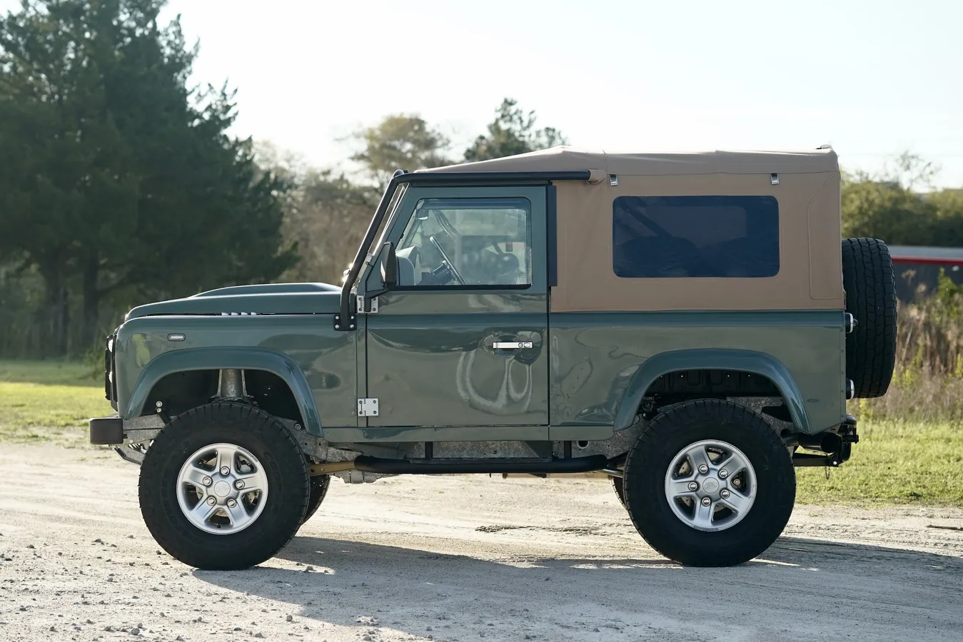 Restomod 1997 Land Rover Defender 90 Soft Top