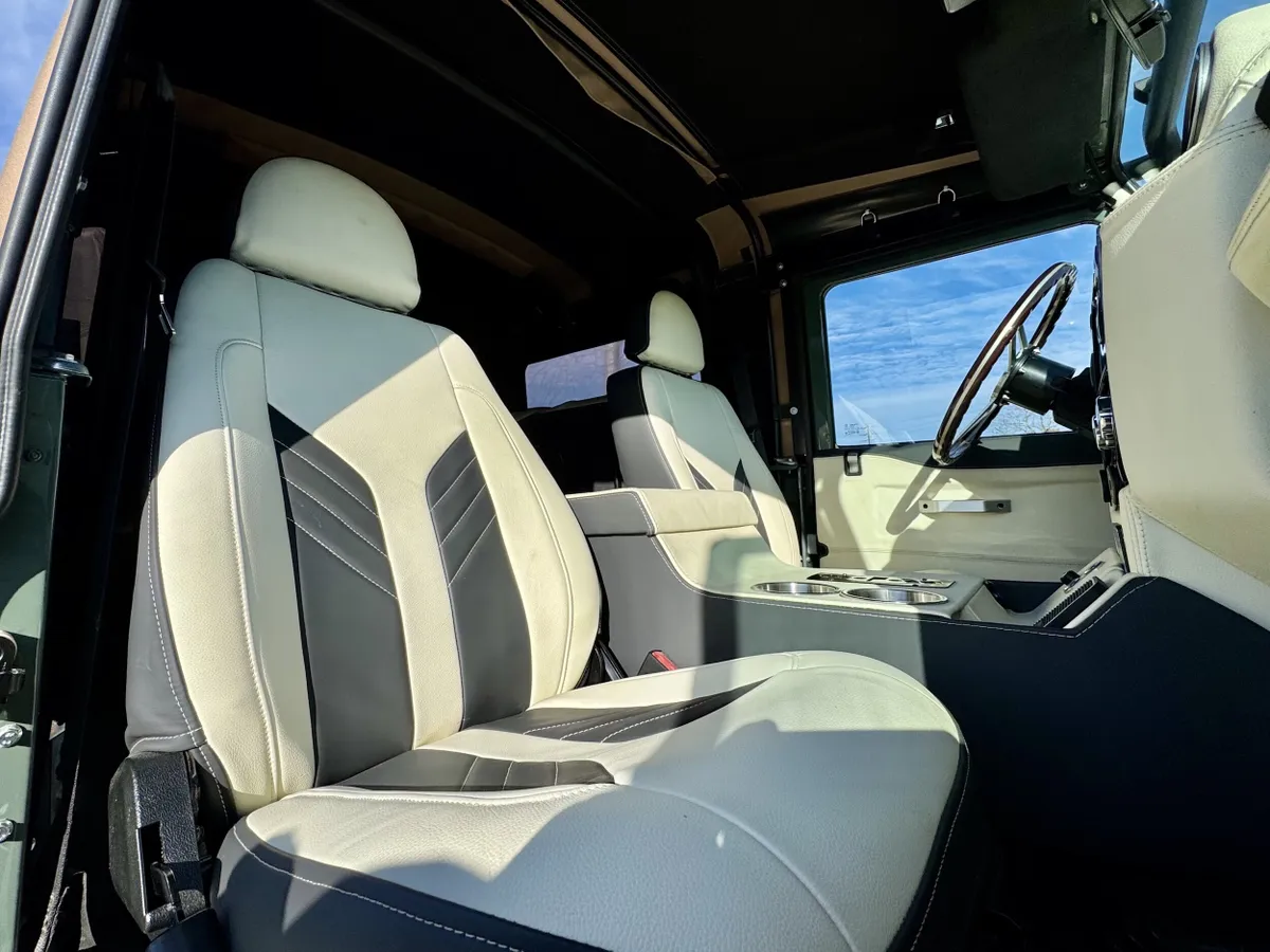 Restomod 1997 Land Rover Defender 90 Soft Top