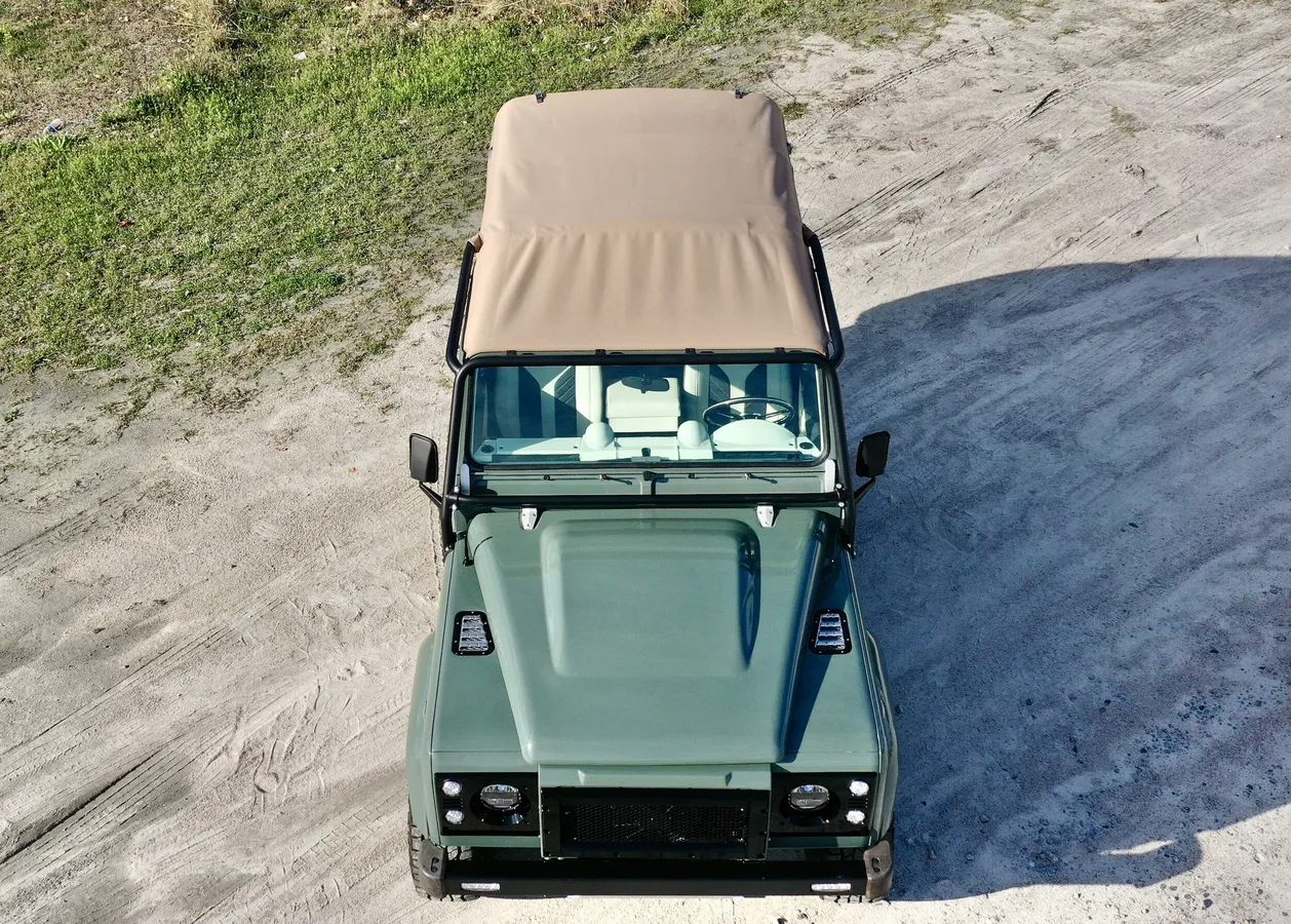 Restomod 1997 Land Rover Defender 90 Soft Top
