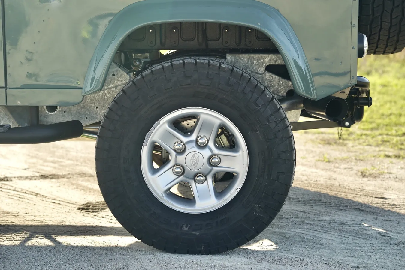 Restomod 1997 Land Rover Defender 90 Soft Top