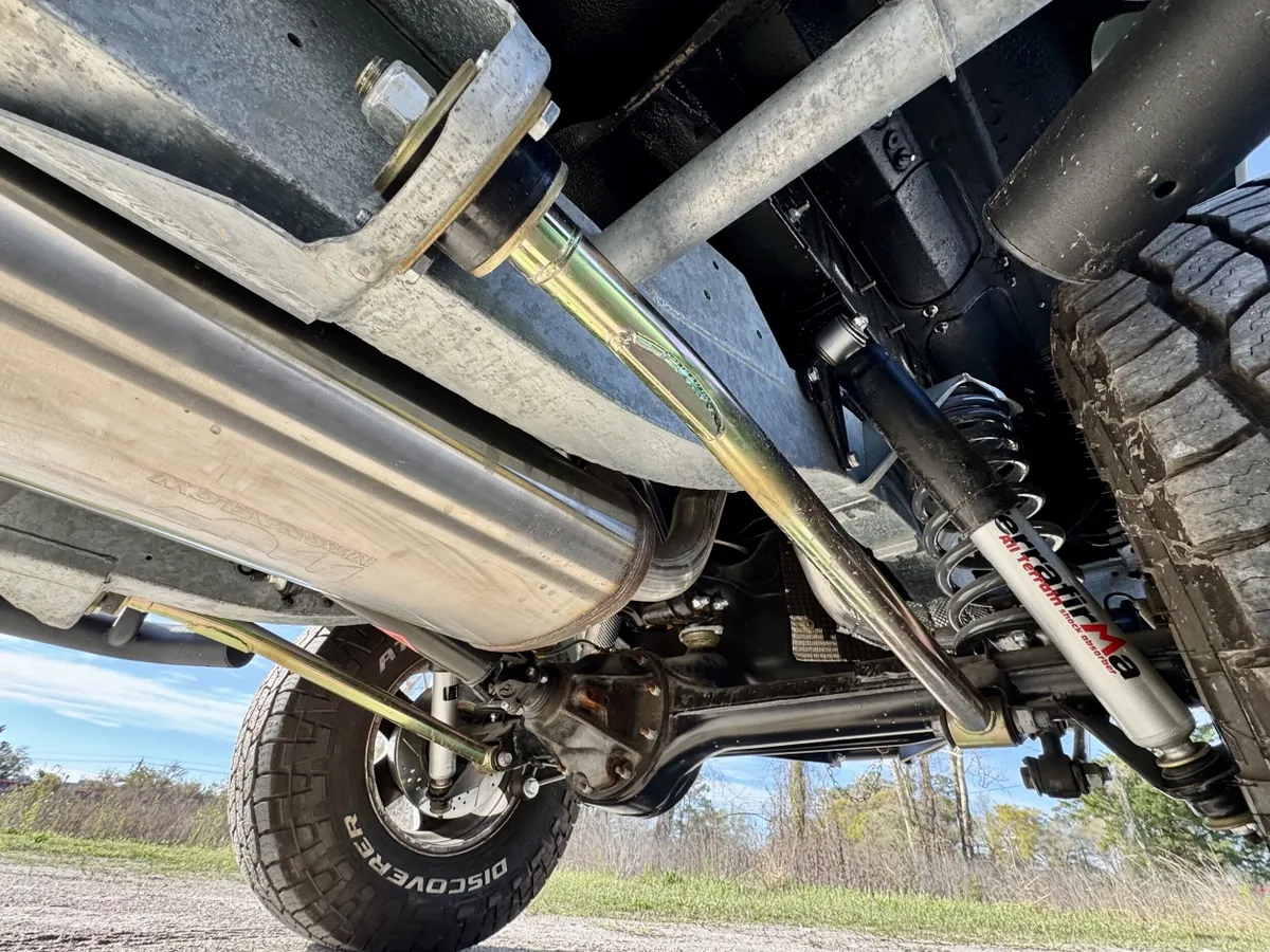 Restomod 1997 Land Rover Defender 90 Soft Top