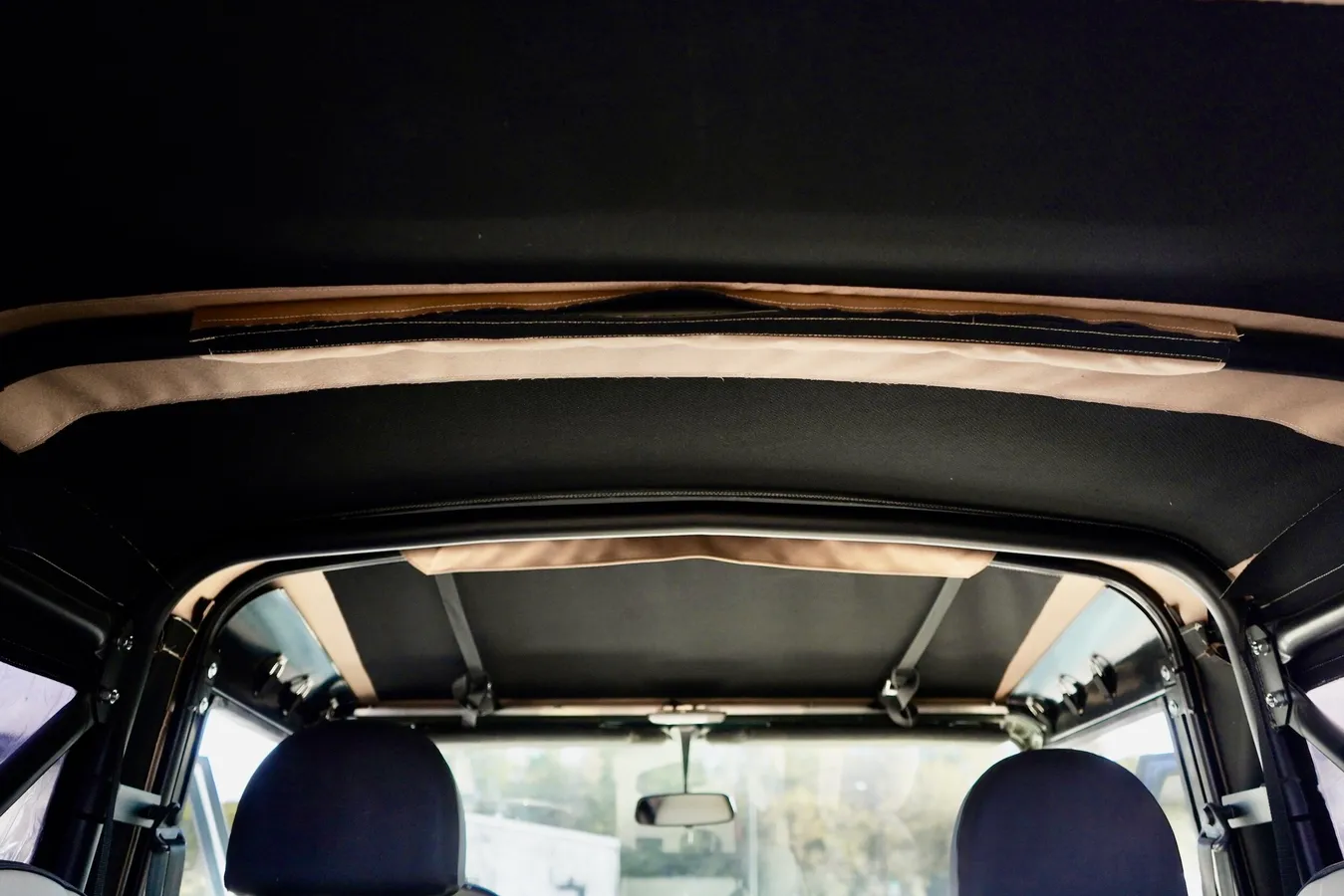 Restomod 1997 Land Rover Defender 90 Soft Top