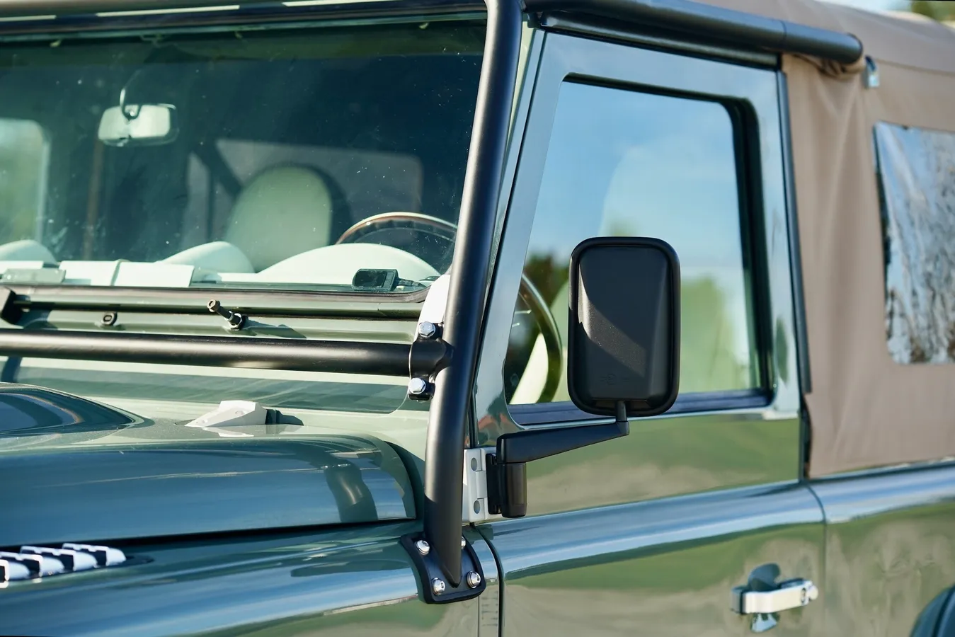 Restomod 1997 Land Rover Defender 90 Soft Top