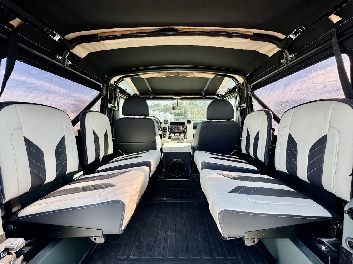 Restomod 1997 Land Rover Defender 90 Soft Top