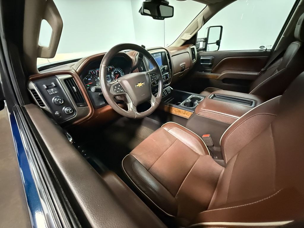 2015 Chevrolet Silverado 2500HD High Country - 4
