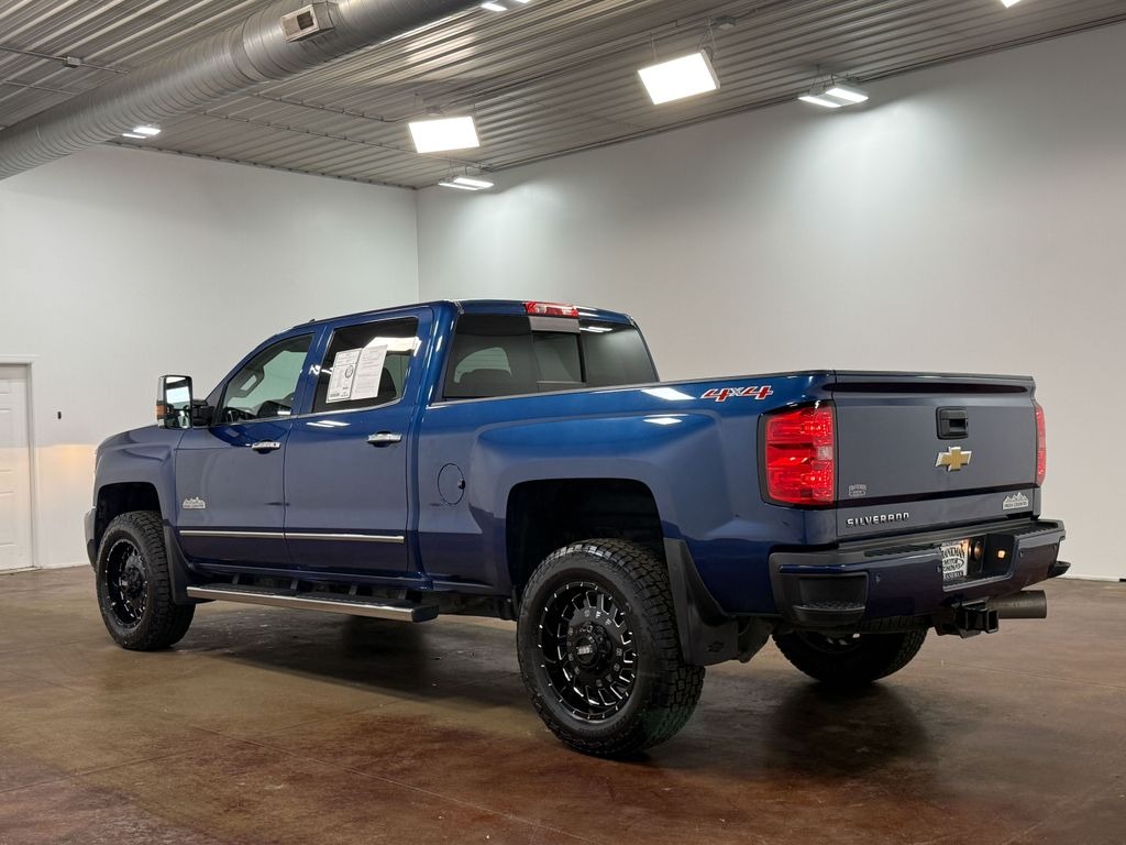 2015 Chevrolet Silverado 2500HD High Country - 3