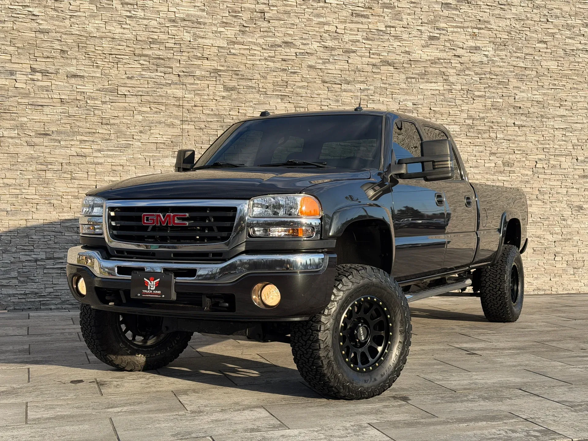 2005 GMC Sierra 3500 SLT - 2