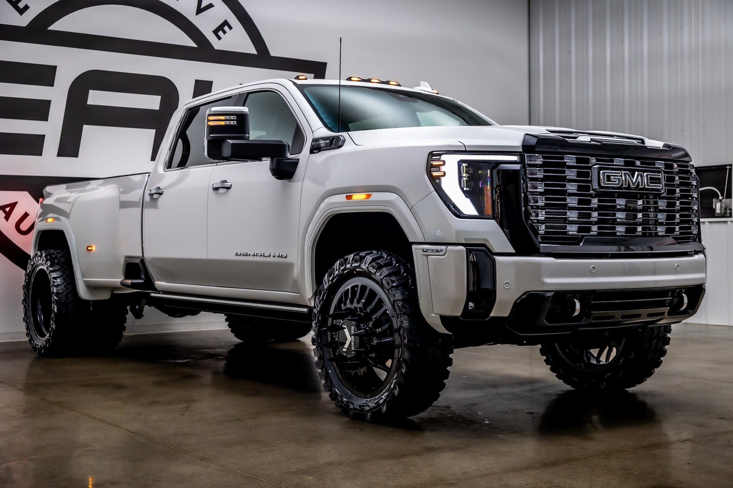 2025 GMC Sierra 3500 HD Denali Ultimate
