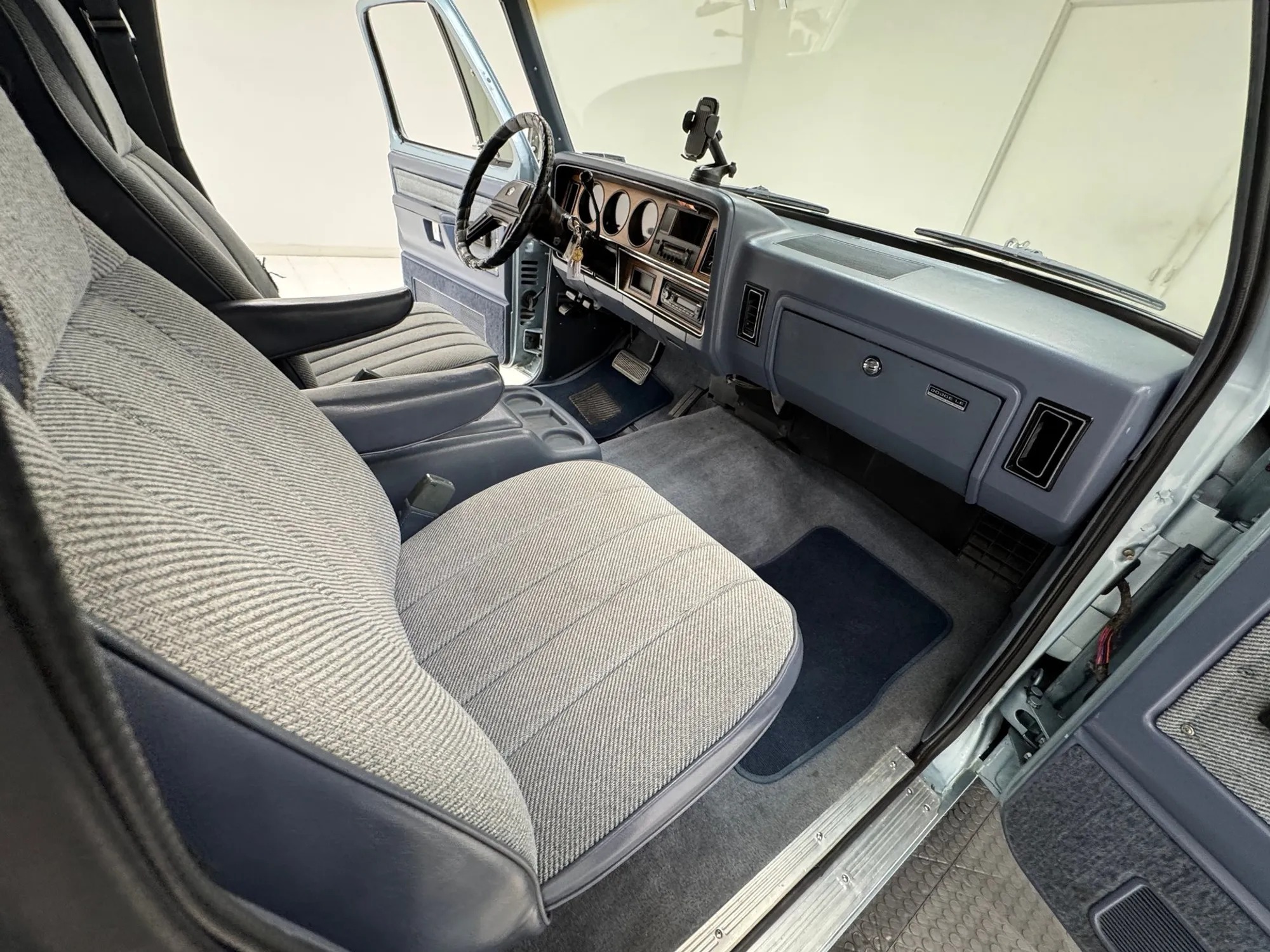 1987 Dodge Ramcharger 150 LE