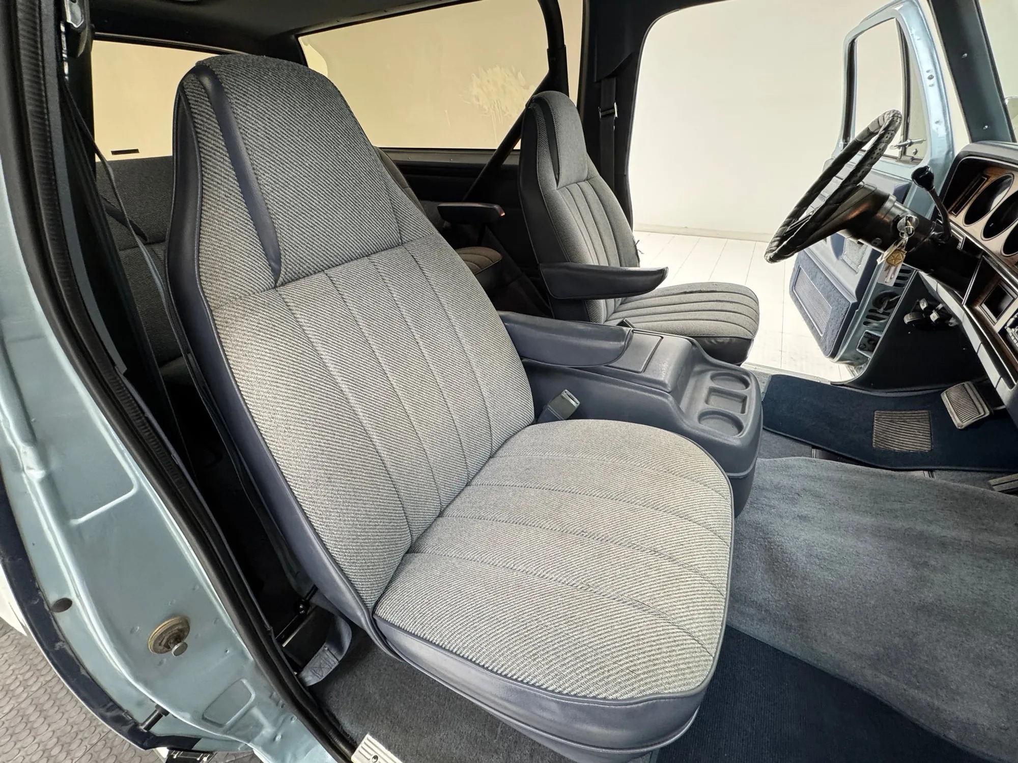 1987 Dodge Ramcharger 150 LE