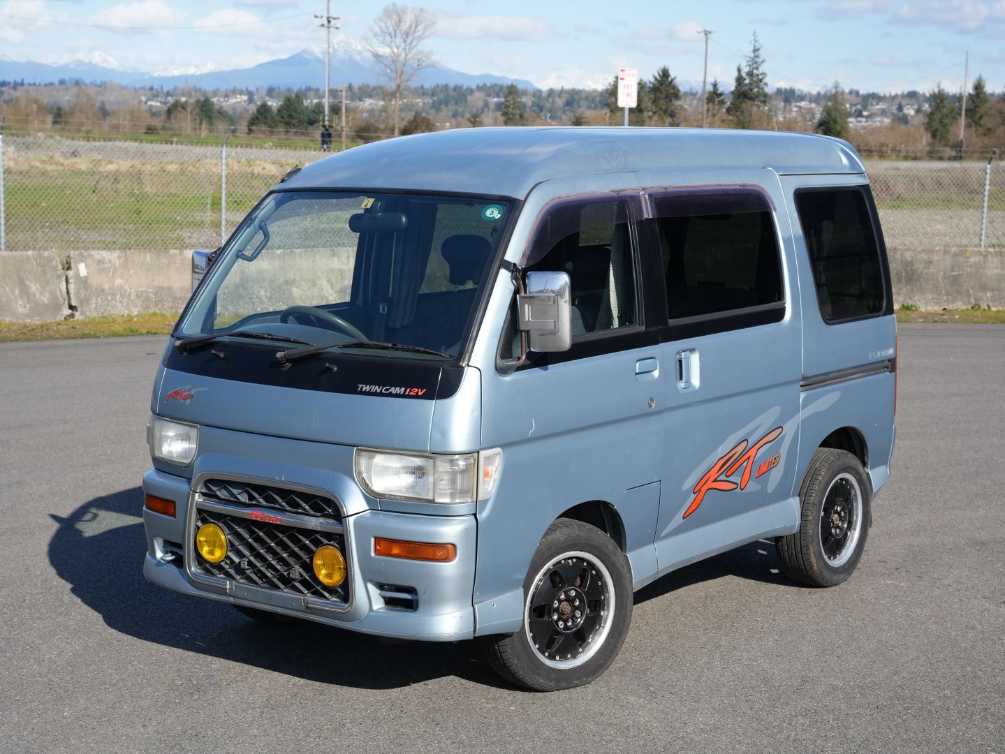  Daihatsu Atrai