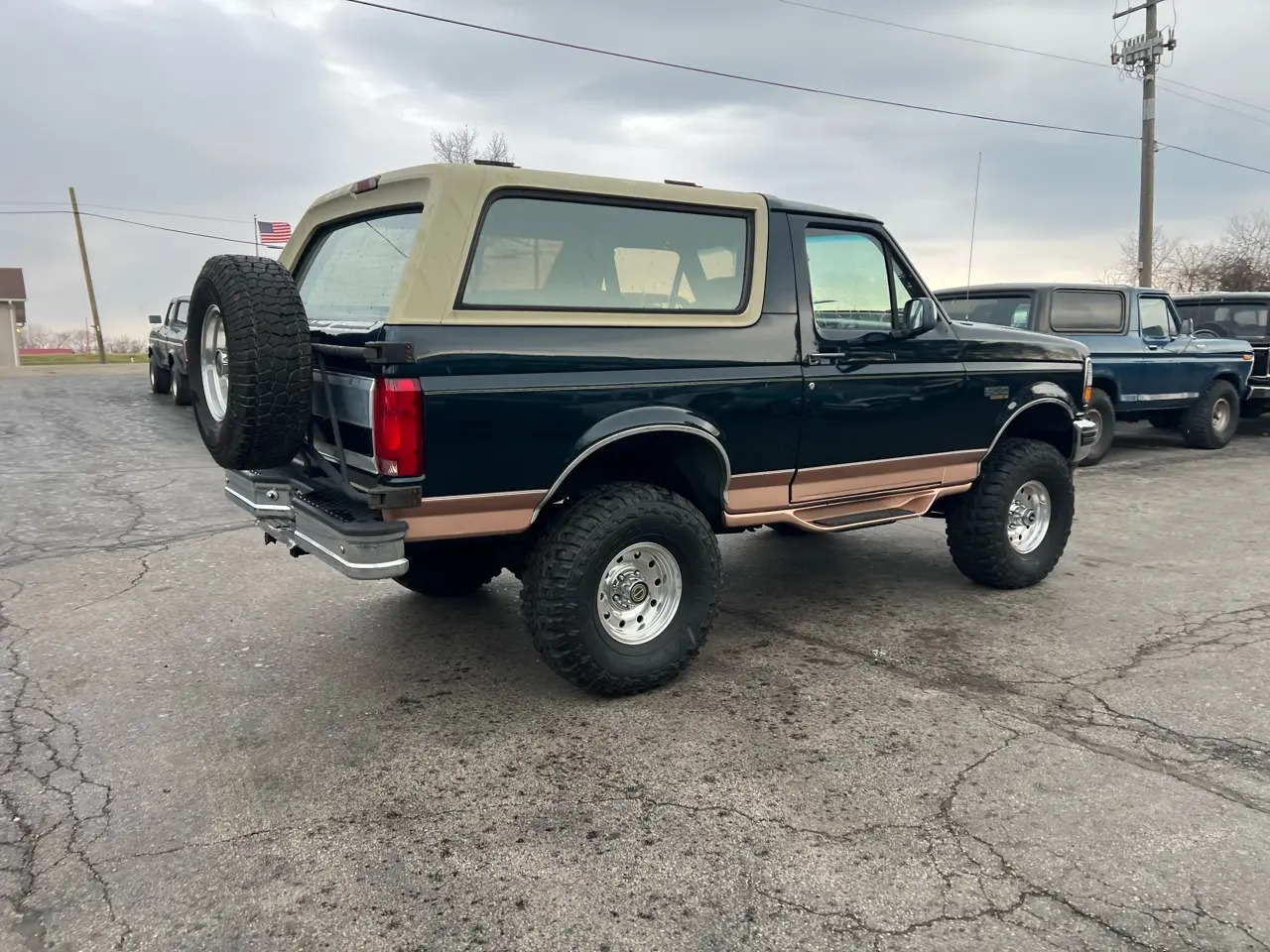 1995 Ford Bronco Eddie Bauer - 5