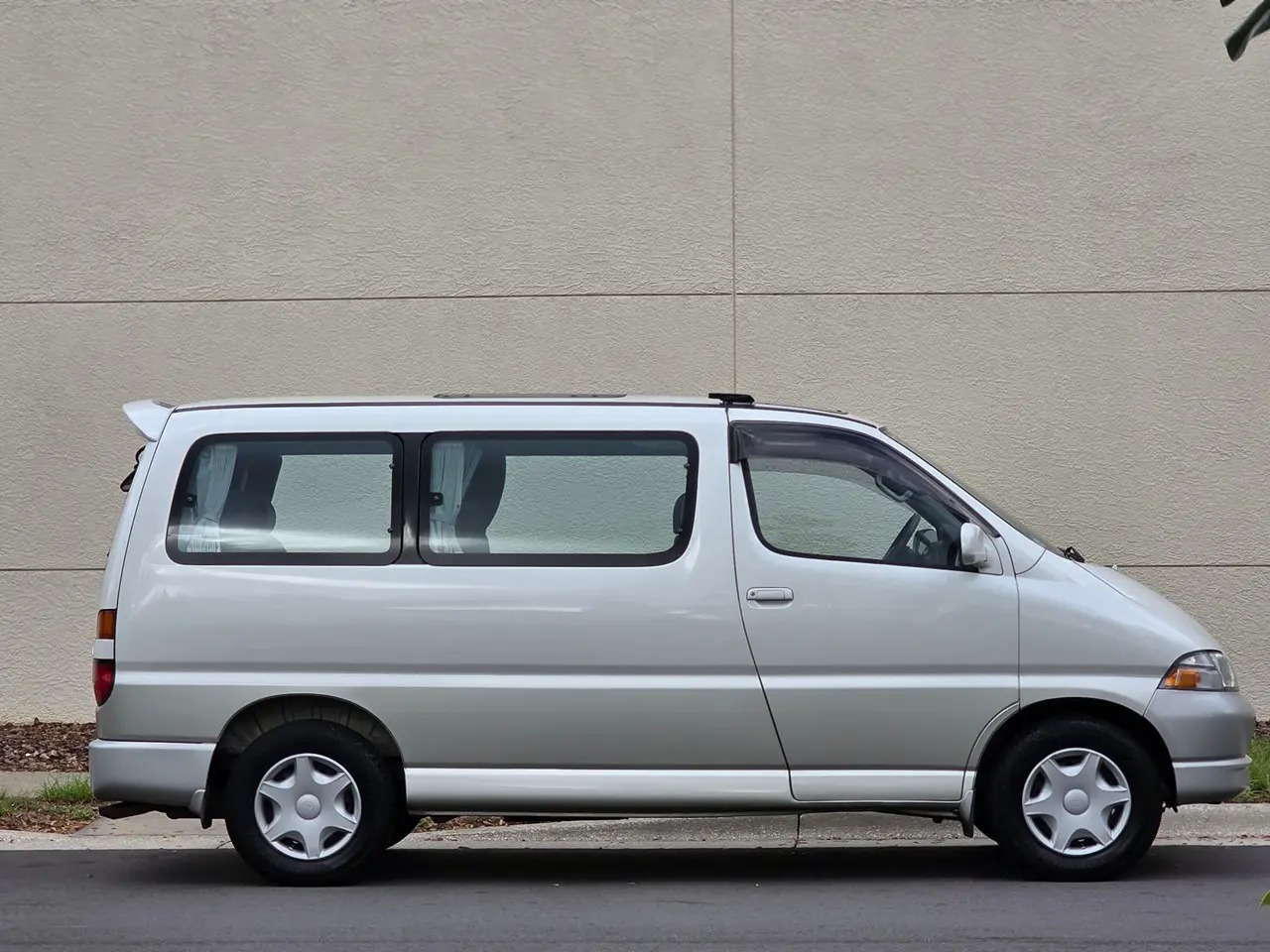 1996 Toyota Granvia 4WD Diesel