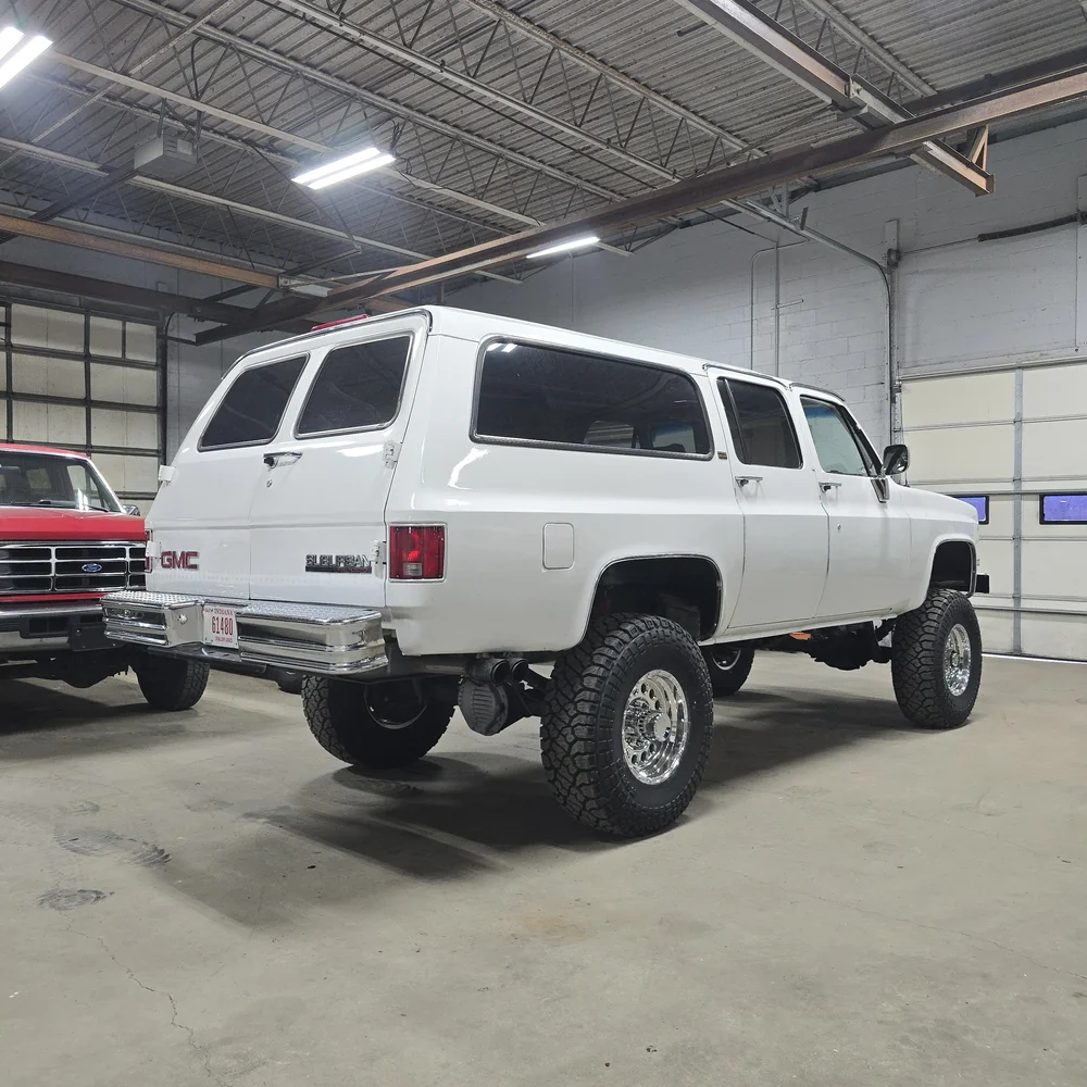1989 GMC Suburban 2500 SLX - 3