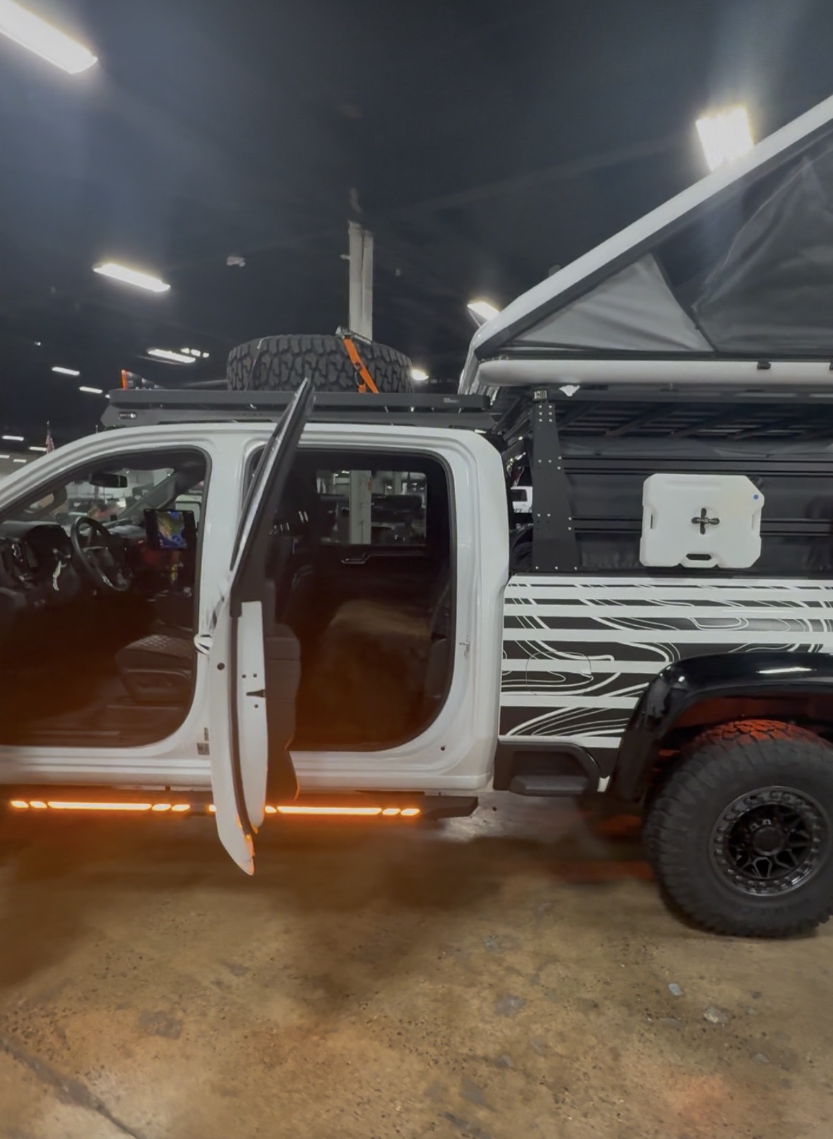 2025 Chevrolet Silverado 3500HD Overlander