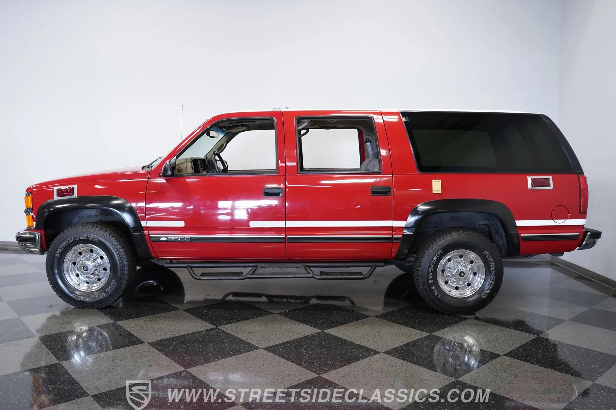 1999 Chevrolet Suburban 2500 4×4 - 2