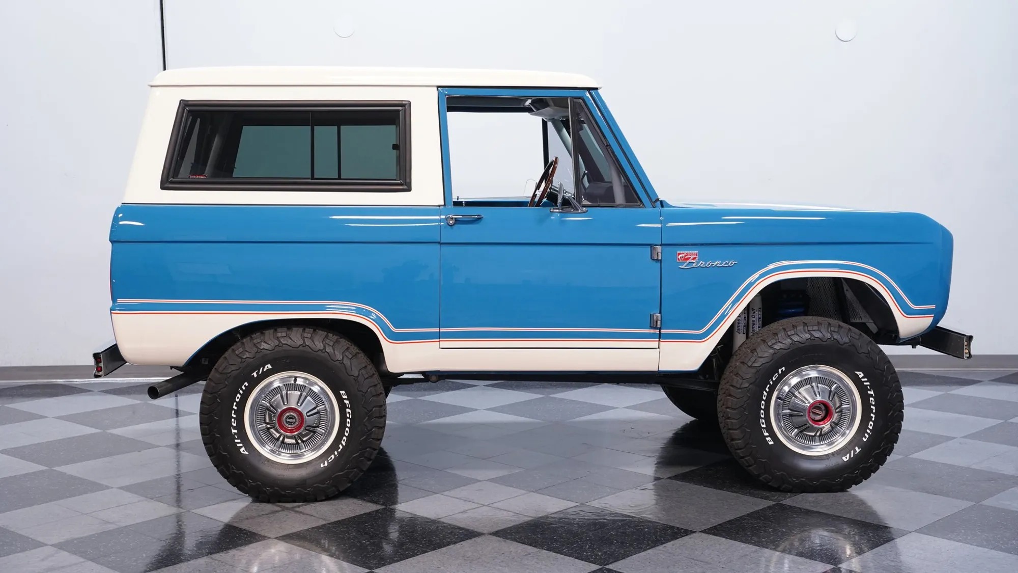 7.3L Diesel-Powered 1976 Ford Bronco Ranger