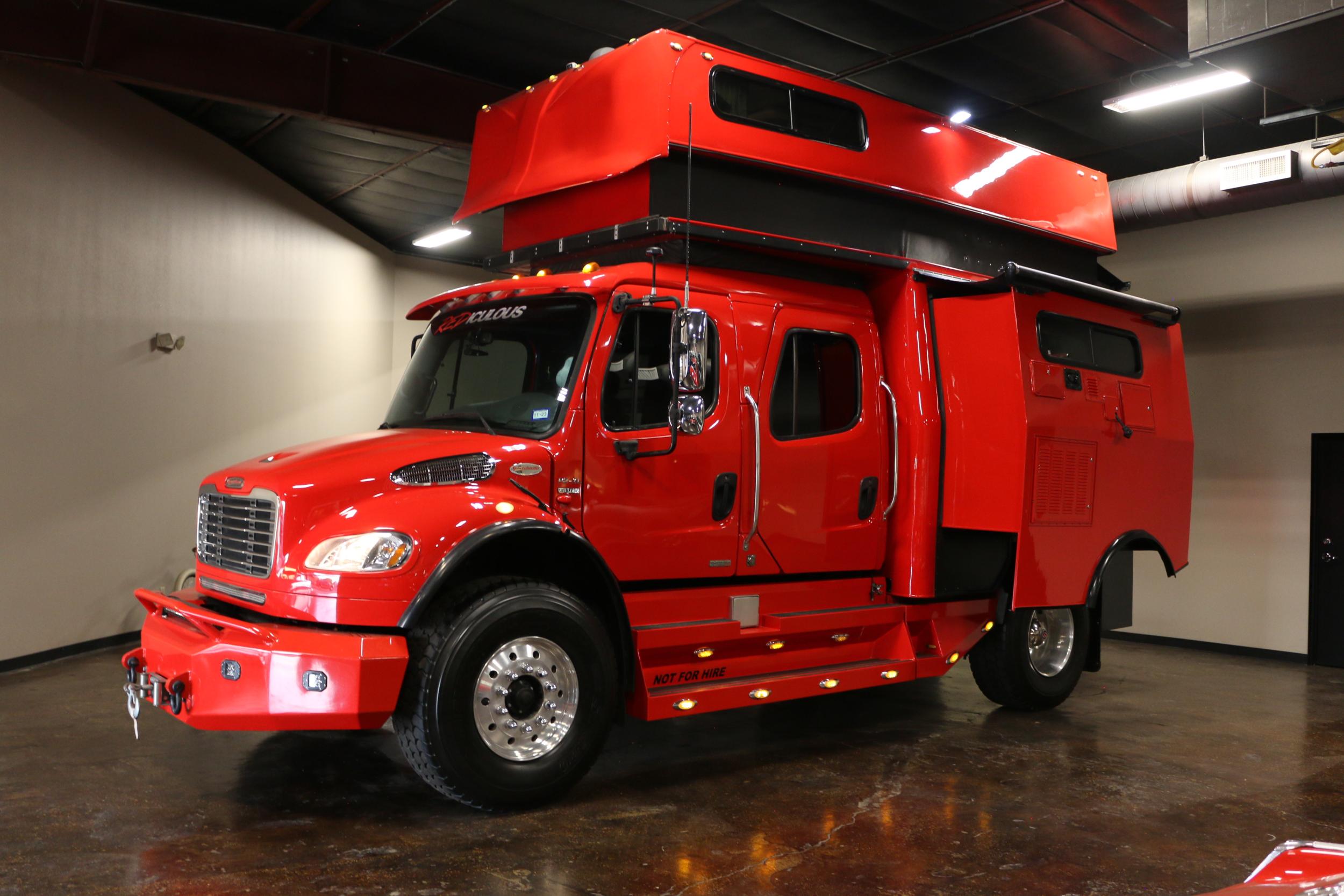  Freightliner M2