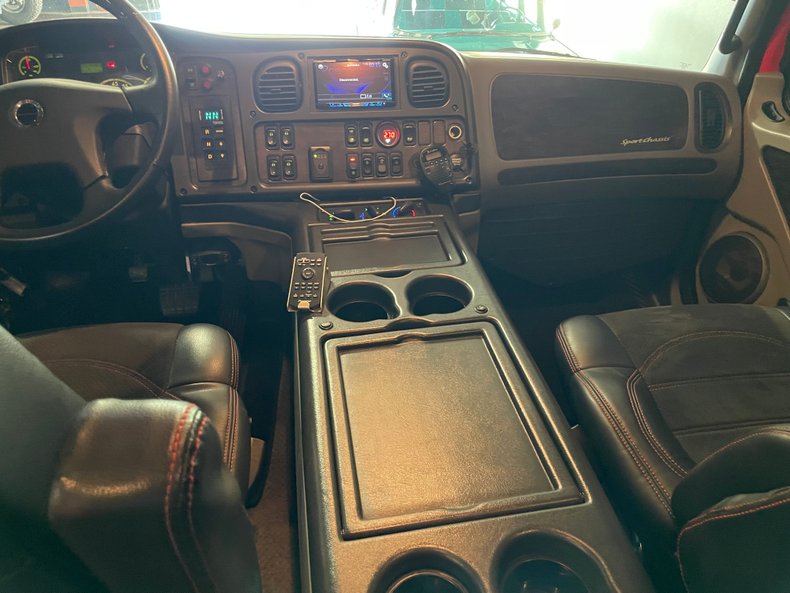 2010 Freightliner P2XL Sport Custom Camper