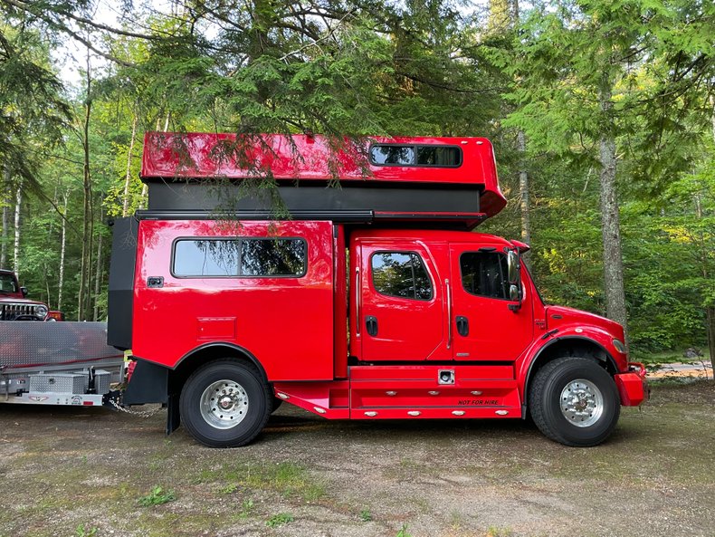 2010 Freightliner P2XL Sport Custom Camper - 2