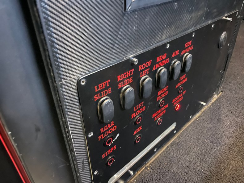 2010 Freightliner P2XL Sport Custom Camper