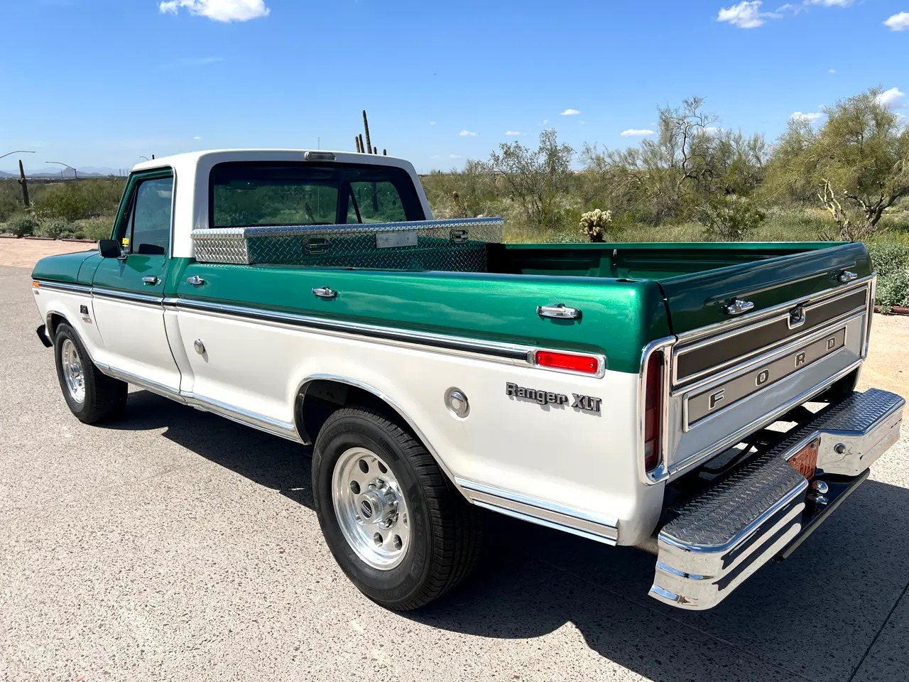 1973 Ford F-250 XLT Supercab - 4