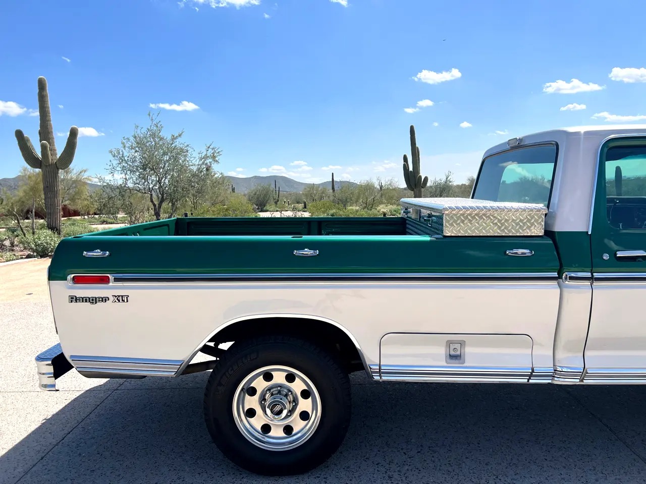 1973 Ford F-250 XLT Supercab