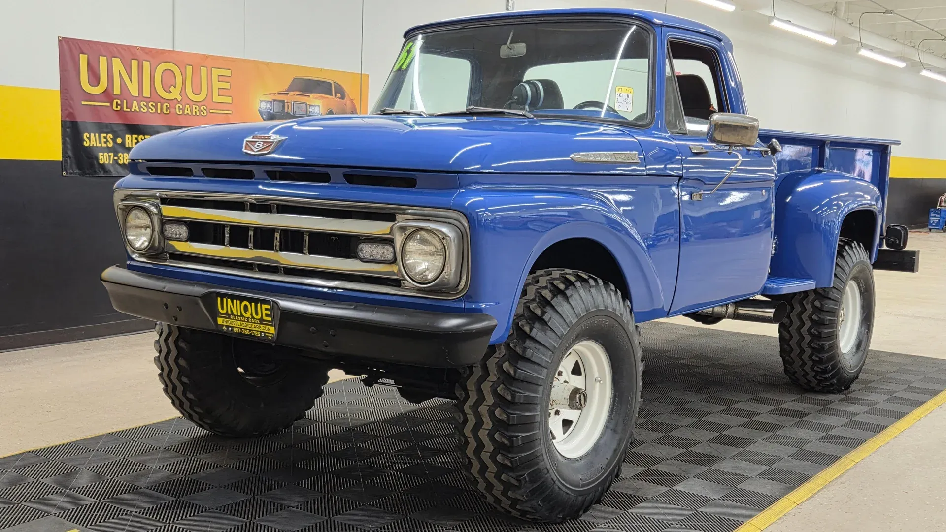 1961 Ford F-250 Stepside 4x4 - 3