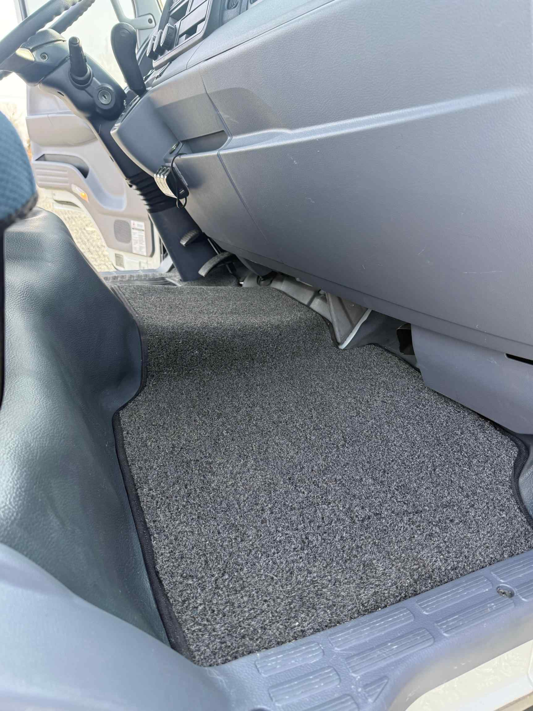 2013 Mitsubishi Fuso Canter FG