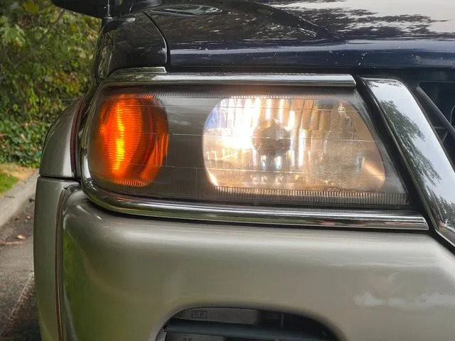 2004 Mitsubishi Montero Sport XLS