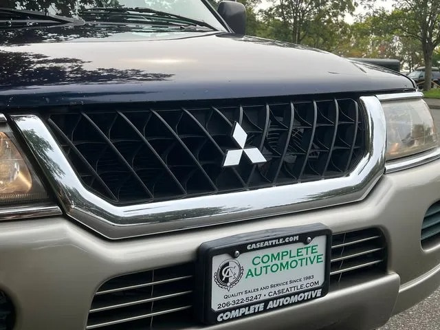 2004 Mitsubishi Montero Sport XLS