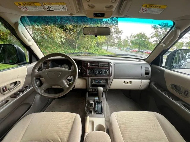 2004 Mitsubishi Montero Sport XLS