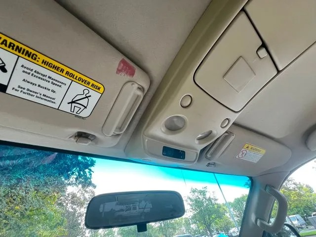 2004 Mitsubishi Montero Sport XLS