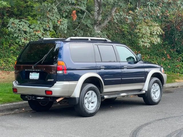 2004 Mitsubishi Montero Sport XLS - 5