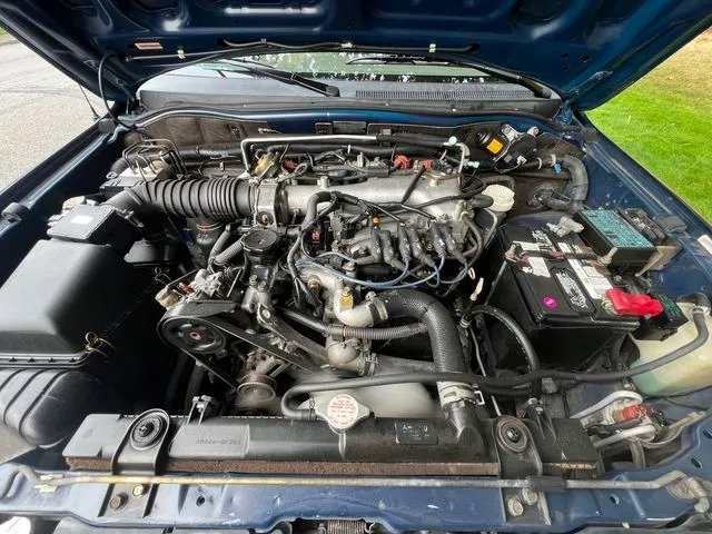 2004 Mitsubishi Montero Sport XLS