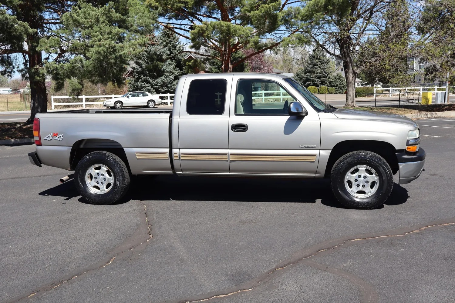 2002 Chevrolet Silverado 1500 LS - 2