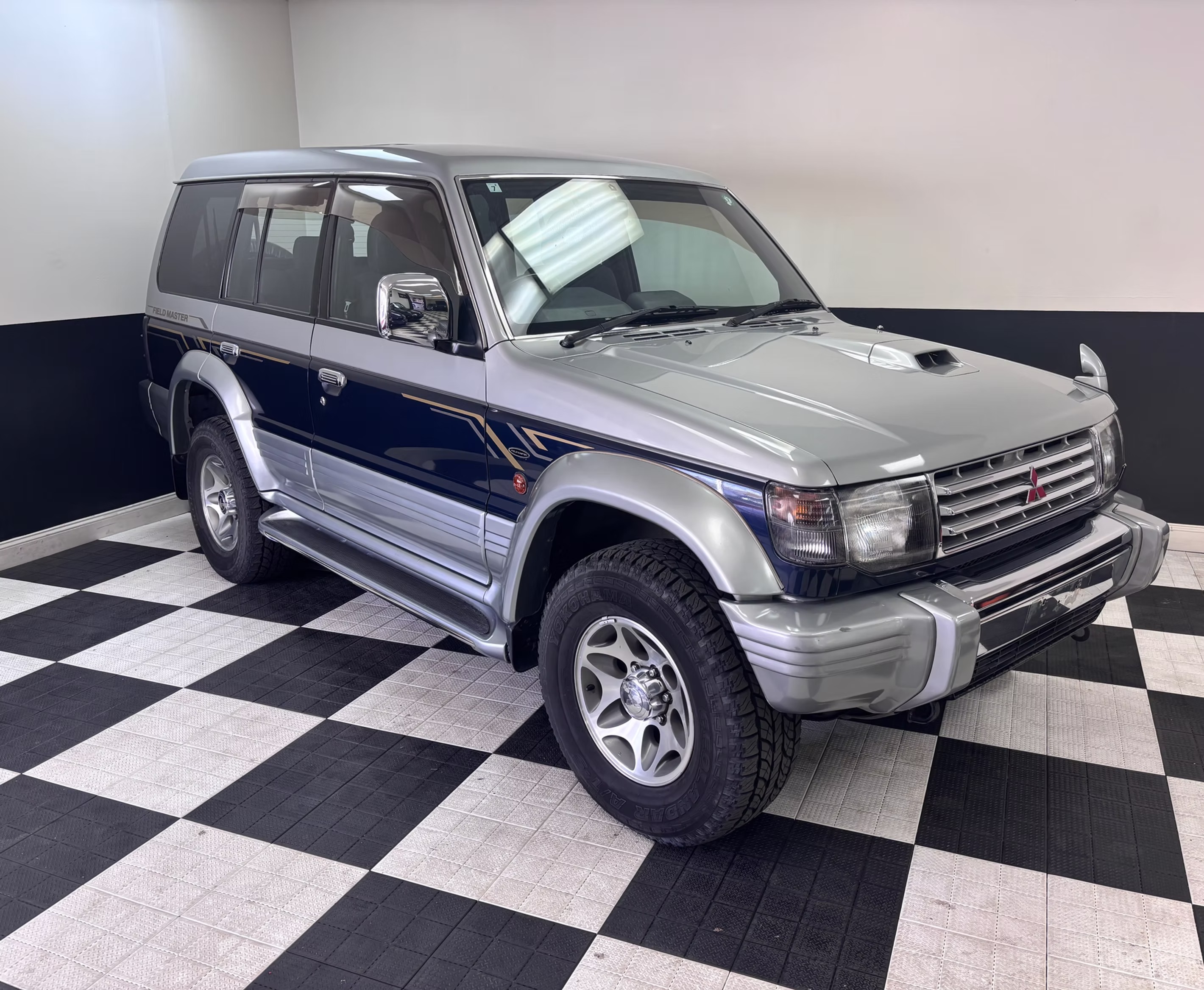  Mitsubishi Pajero
