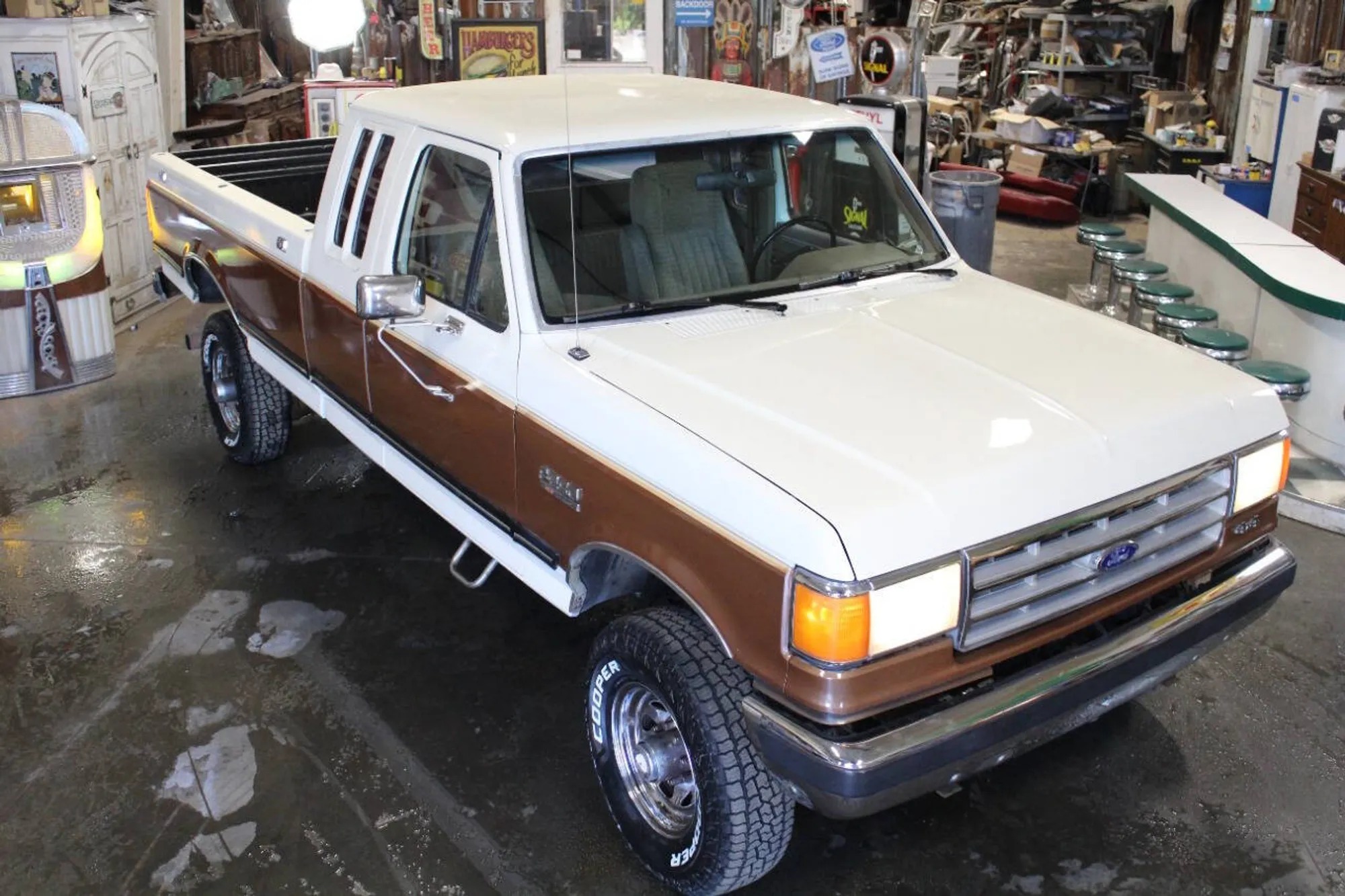 1987 Ford F-250 XLT Lariat